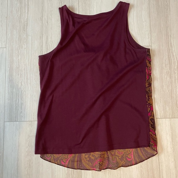 NY&C Sleeveless Burgundy Paisley Print Mixed Media Top - Picture 2 of 6